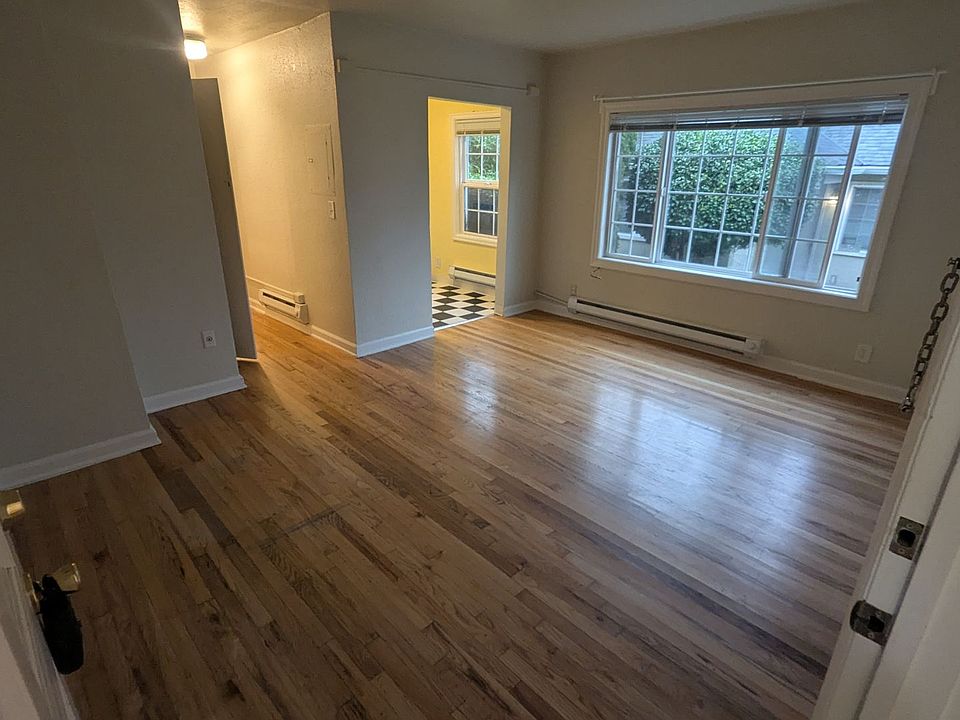 1st image of 1308 SE 36th Ave #281