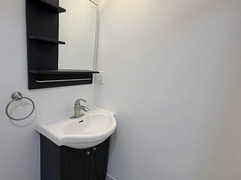 36 George Henry Blvd #B — Photo 6