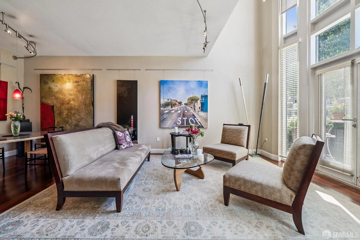 2 bed, 2.0 bath, 1325 sqft, $7,499 — Photo 4
