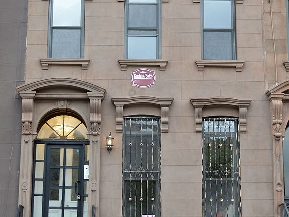 4th image of 207 Macdonough St #4