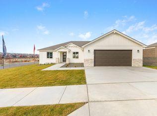 2936 S Roosevelt St, Kennewick, WA 99338