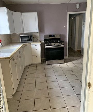 4th image of 403 Mount Vernon Ct