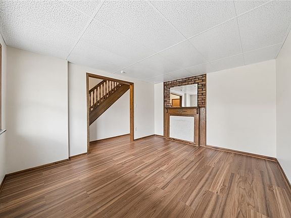 5th image of 504 Fair Oaks St