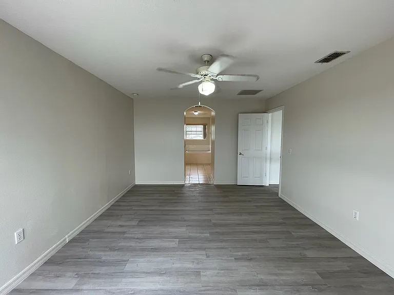 201 Kensington Dr — Photo 7
