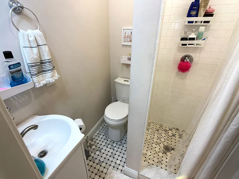 66 Temple St #1 — Photo 27