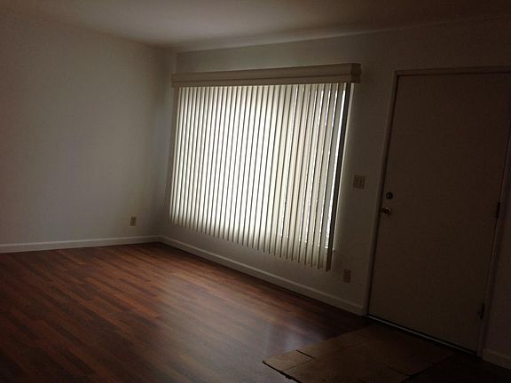 3rd image of 1340 El Camino Real APT 5