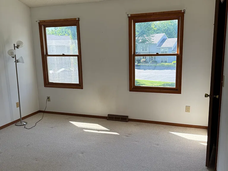 20 Minuteman Ct — Photo 11