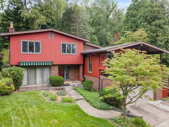 1560 Powers Run Rd, Pittsburgh, PA 15238