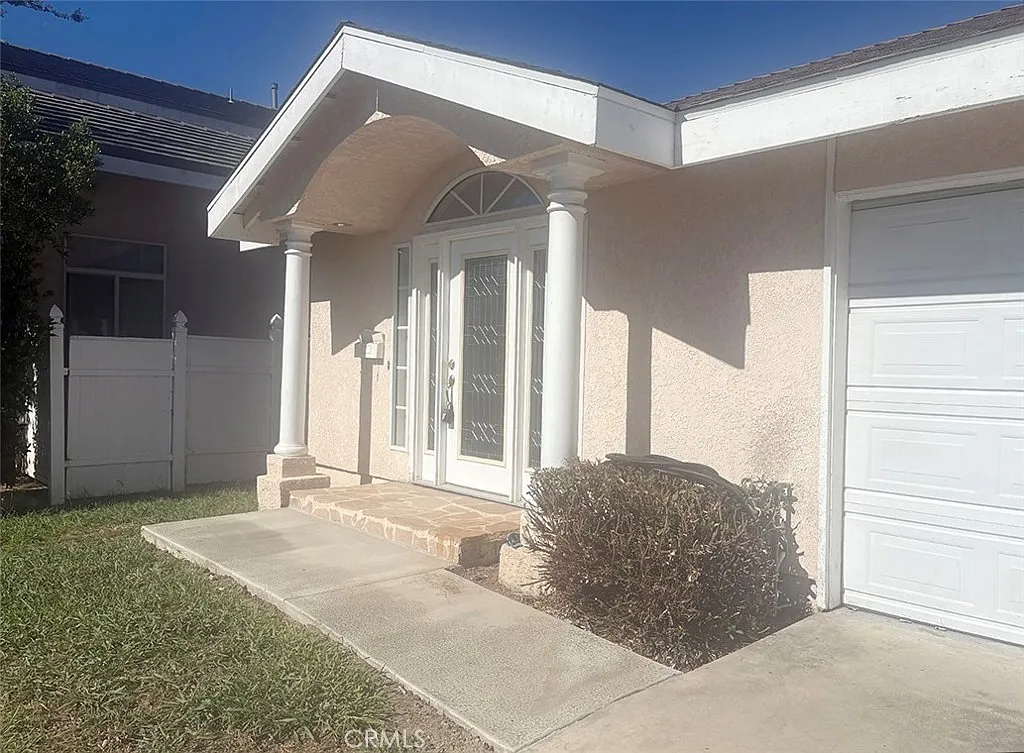 3 bed, 1777 sqft, $4,700 — Photo 2