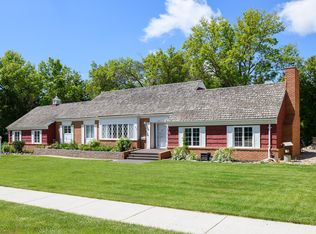 1244 W Coulee Rd, Bismarck, ND 58501