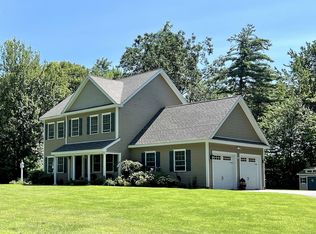 69 Meadow Pond Rd, South Berwick, ME 03908
