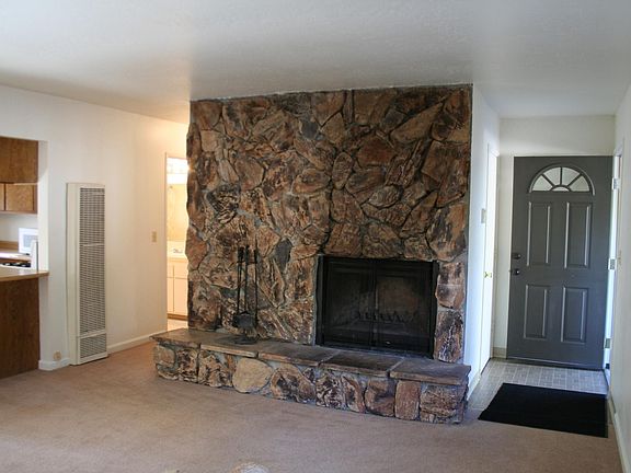 5th image of 3772 Alder Ave