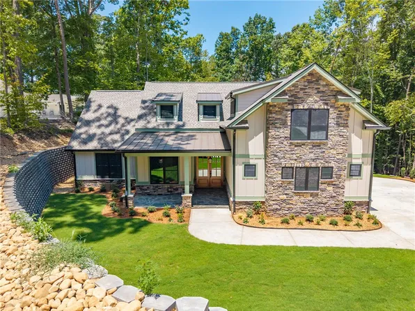 503 Point Rd, Westminster, SC 29693