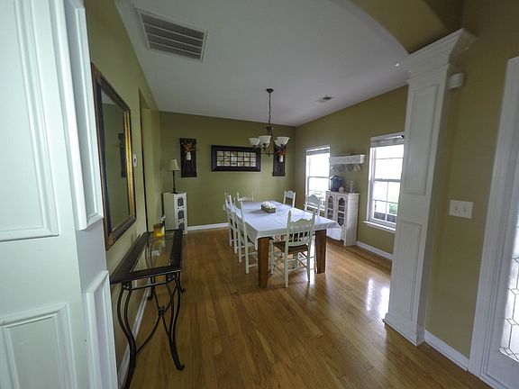4th image of 212 Bells Creek Dr