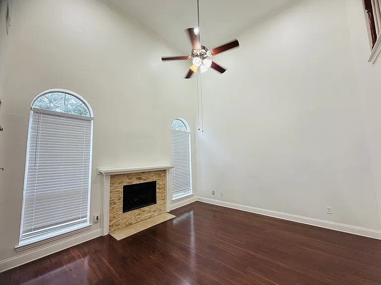 434 Moonlight Way — Photo 4