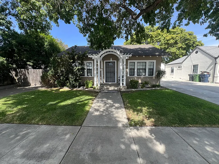 1443 Parker Ave — Photo 4