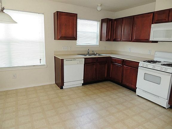 4th image of 1422 Pennyroyal Ct