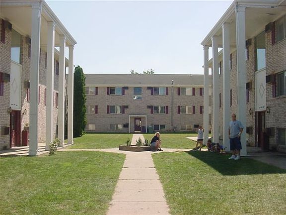 Oak Meadow Apartments