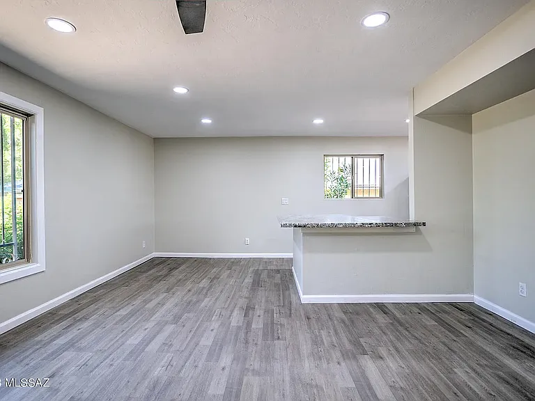 2891 W Saint Tropaz Ave — Photo 10