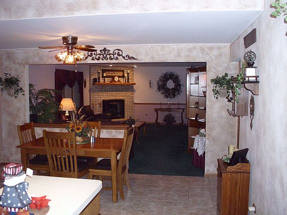 fam.rm with corner fireplace