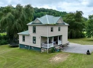 7341 New Hope Rd, Bluefield, WV 24701