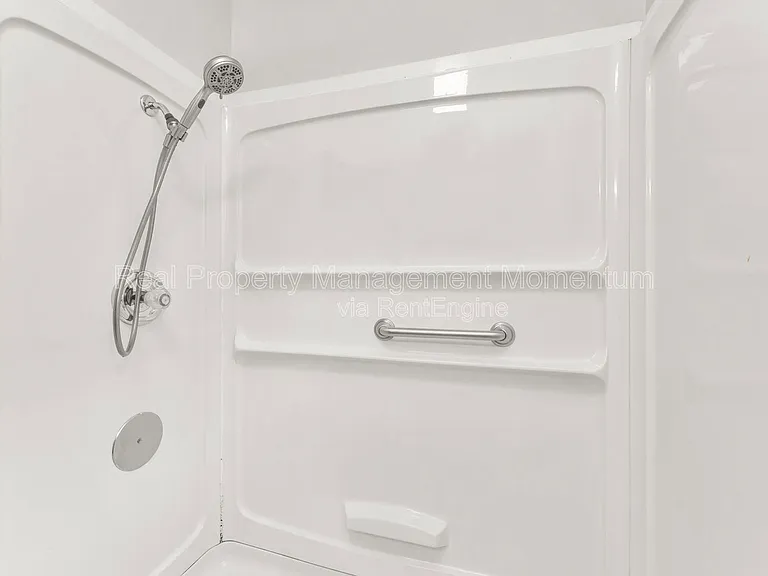 1610 E Nora St — Photo 16