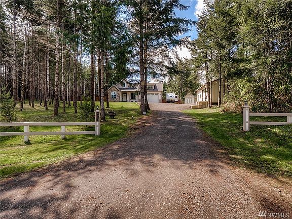 2nd image of 251 W Rock View Pl
