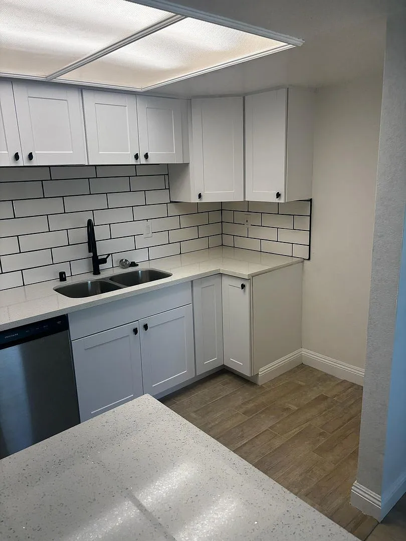 Desert Colony Townhomes — Photo 4