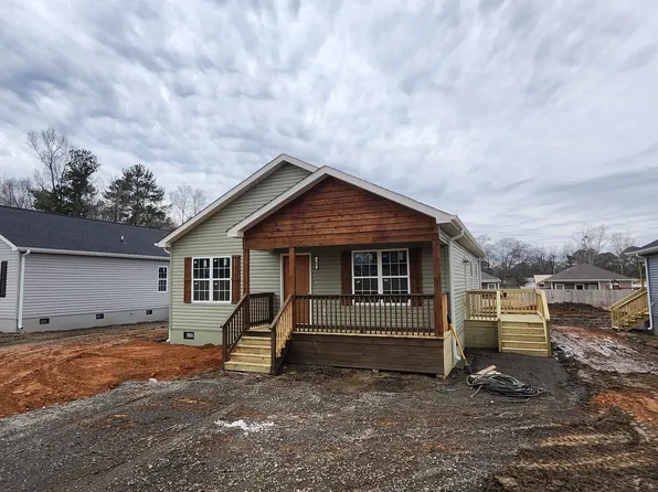 305 W Railroad Ave NE, Hanceville, AL 35077