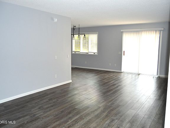4th image of 324 W Yates Ave