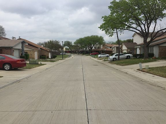 4th image of 2021 Via Corona