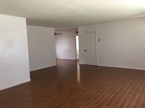 5th image of 1027 W Avenue J7