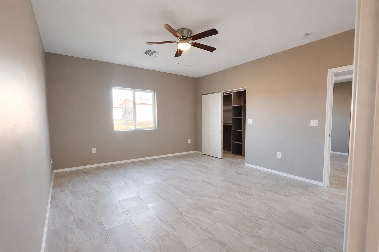 3 bed, 1370 sqft, $1,790 — Photo 4