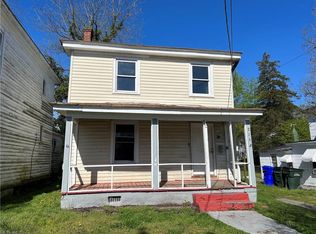 215 Chestnut St, Suffolk, VA 23434