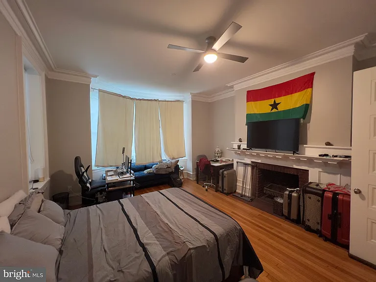 2126 Locust St #1R — Photo 23