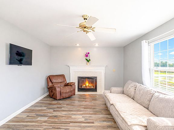 5th image of 9073 Braxton Dr