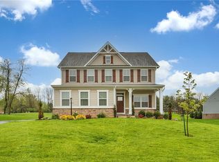 1022 Wedgewood Dr, Jeannette, PA 15644
