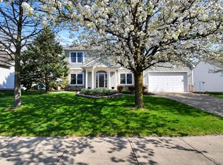 2399 Parklawn Dr, Lewis Center, OH 43035