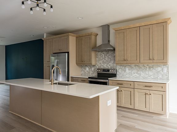 KH_302EugeniaSt_Web-2559_04182023