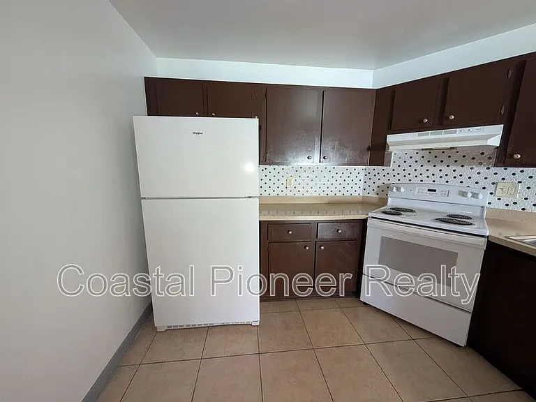1331 Coolridge Dr — Photo 15