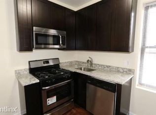 2750 W Nelson St APT 3W, Chicago, IL 60618