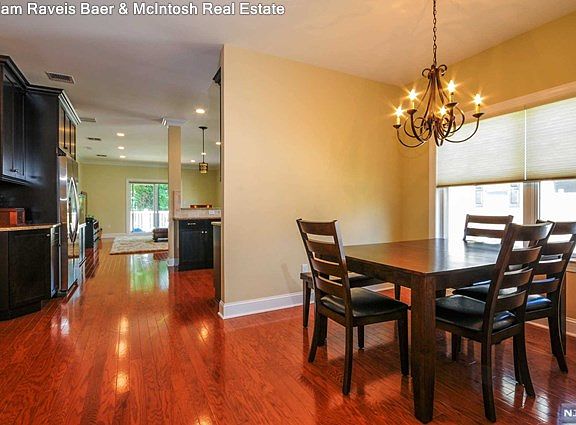 5th image of 60 Cherrywood Ct