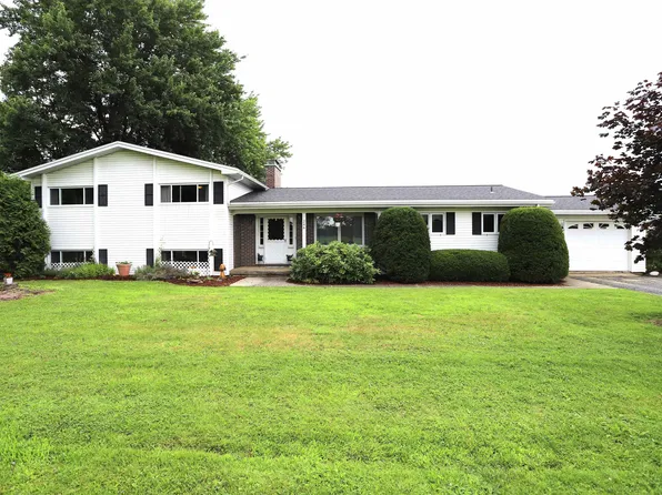 246 VT Route 105, Newport Town, VT 05857