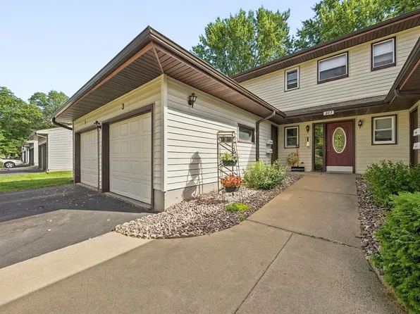 303 Harvest Lane #3, Altoona, WI 54720