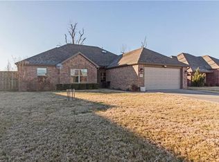 7927 Brooklyn Ave, Springdale, AR 72762