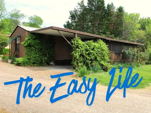 103 Maples Park Dr, Franklin, NC 28734