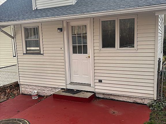 5th image of 83 James St