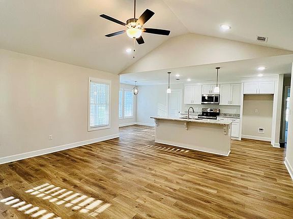 3rd image of 2521 Naples Ln