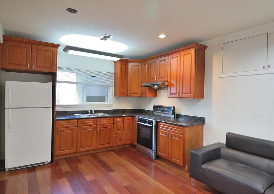 1st image of 4432 California St APT 5