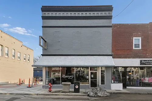 202 Main St Photo 1